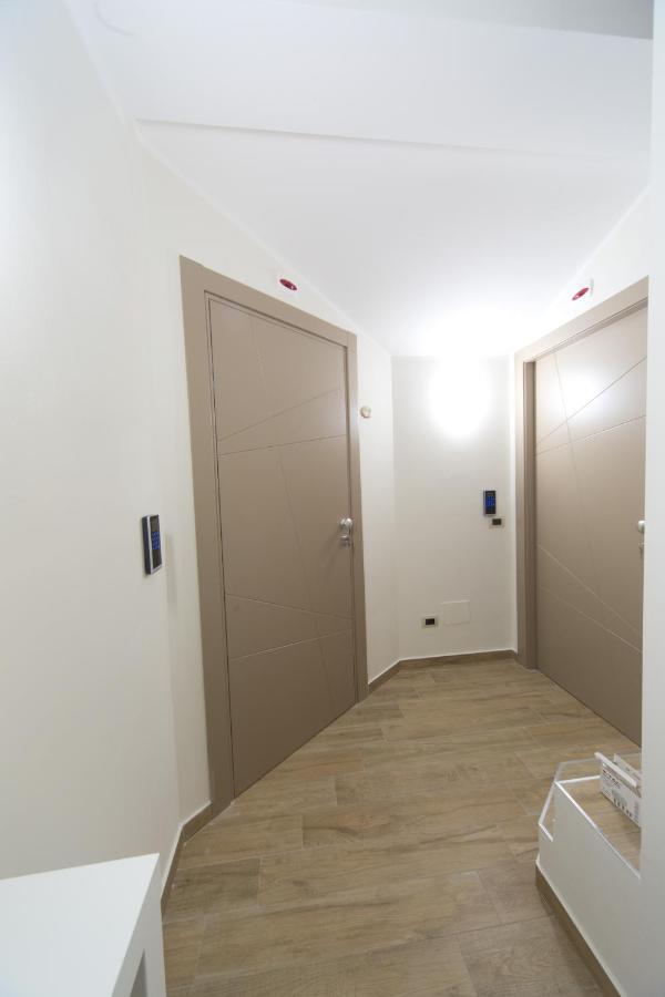 Slow Chic Apartment Beb Policlinico Mesina Exterior foto