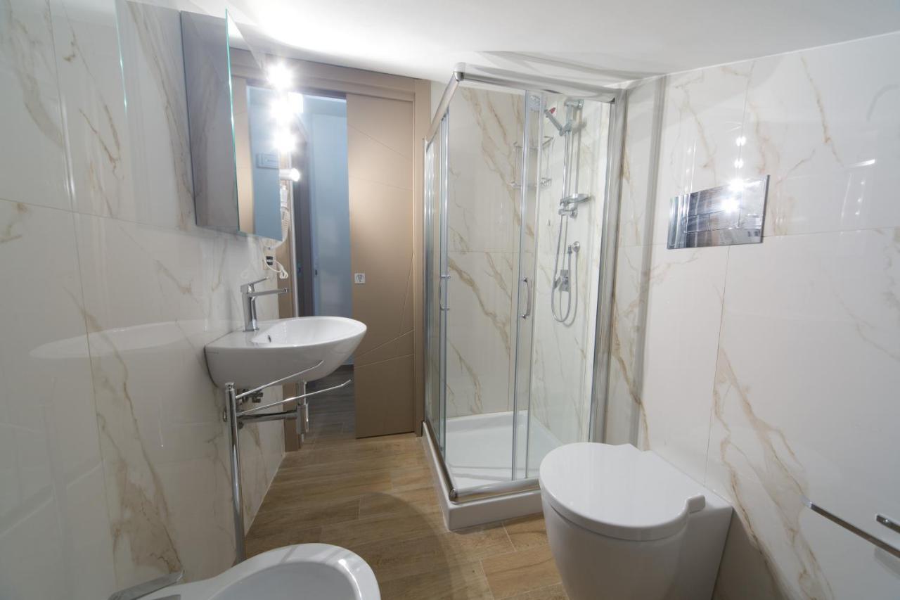 Slow Chic Apartment Beb Policlinico Mesina Exterior foto
