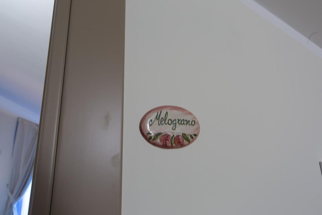 Slow Chic Apartment Beb Policlinico Mesina Exterior foto