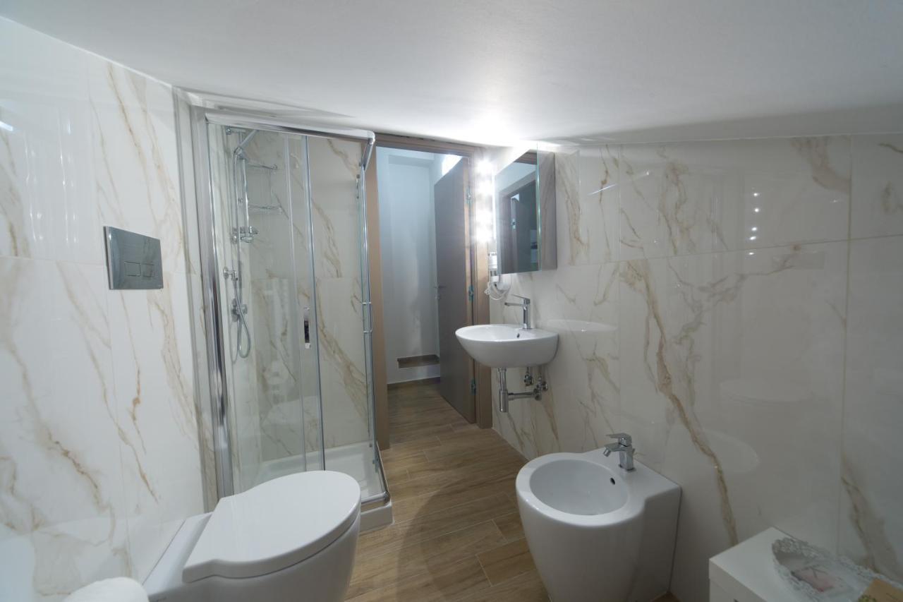 Slow Chic Apartment Beb Policlinico Mesina Exterior foto