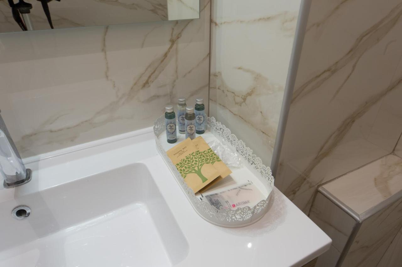 Slow Chic Apartment Beb Policlinico Mesina Exterior foto