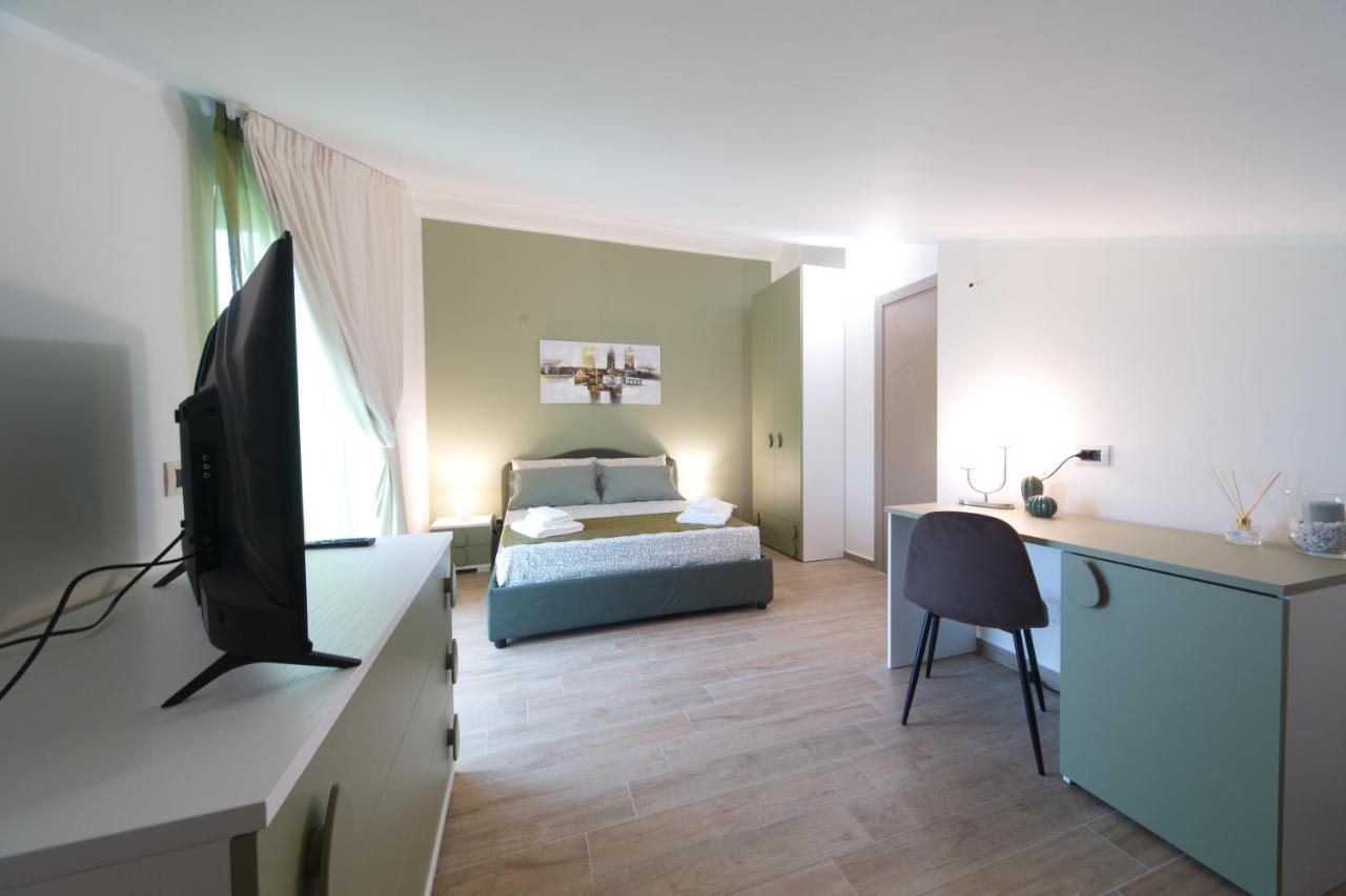 Slow Chic Apartment Beb Policlinico Mesina Exterior foto
