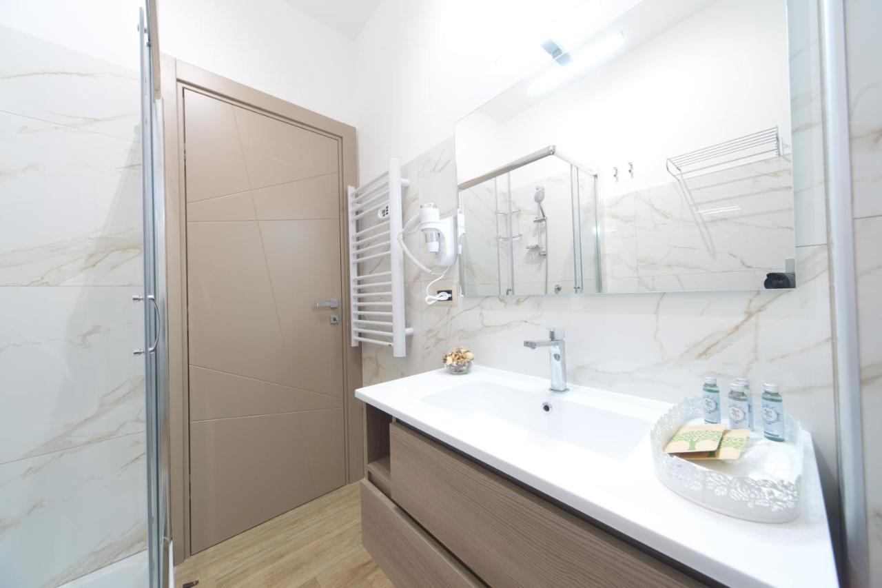 Slow Chic Apartment Beb Policlinico Mesina Exterior foto